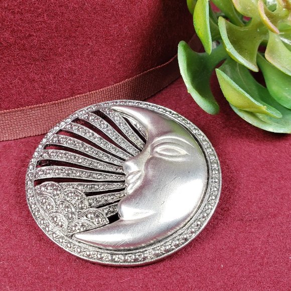Vintage ‘80s Tona Crescent Moon Art Deco Brooch - Picture 7 of 7